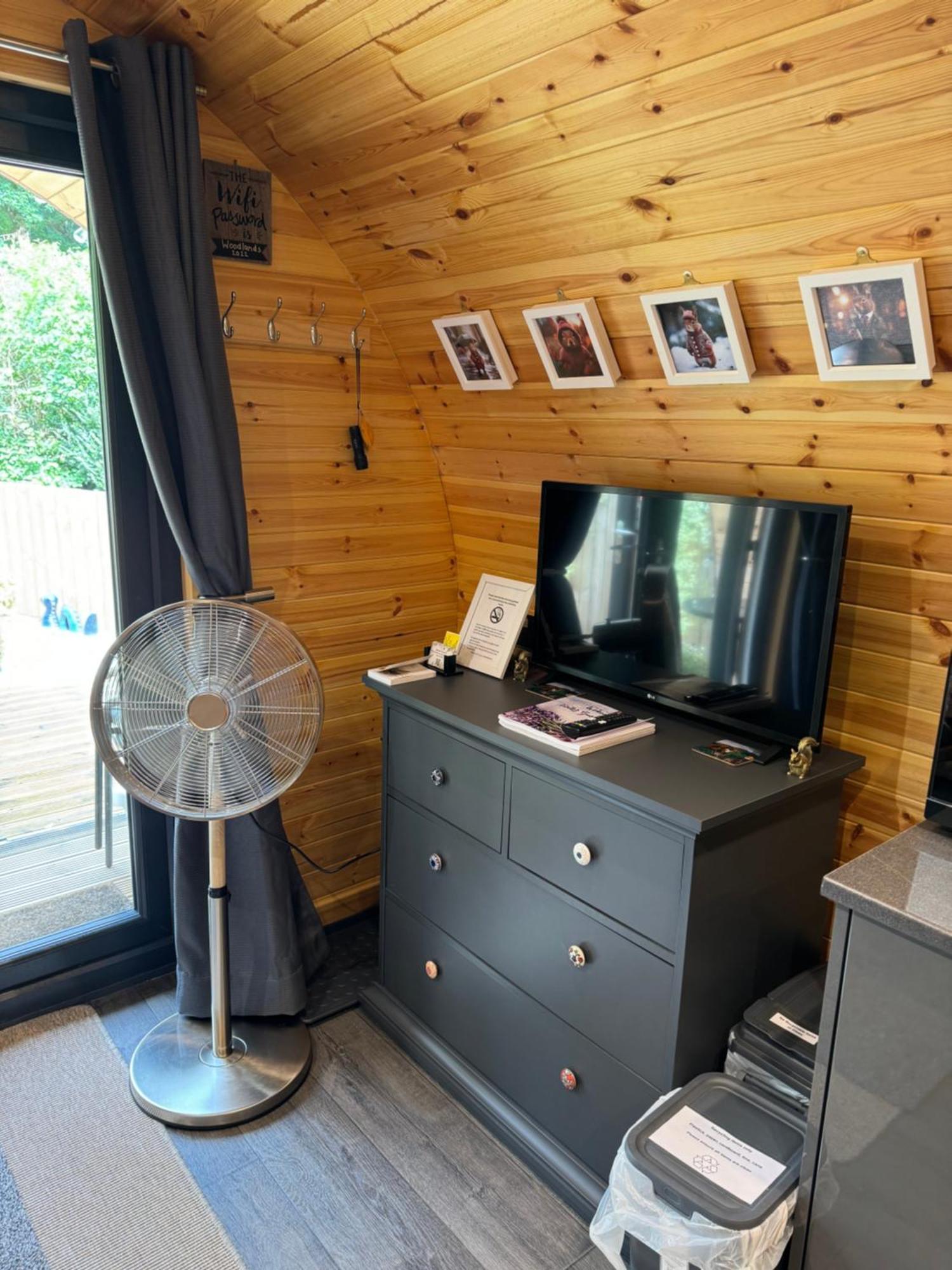 Loch Ness Woodland Pods Hotel Drumnadrochit Ngoại thất bức ảnh
