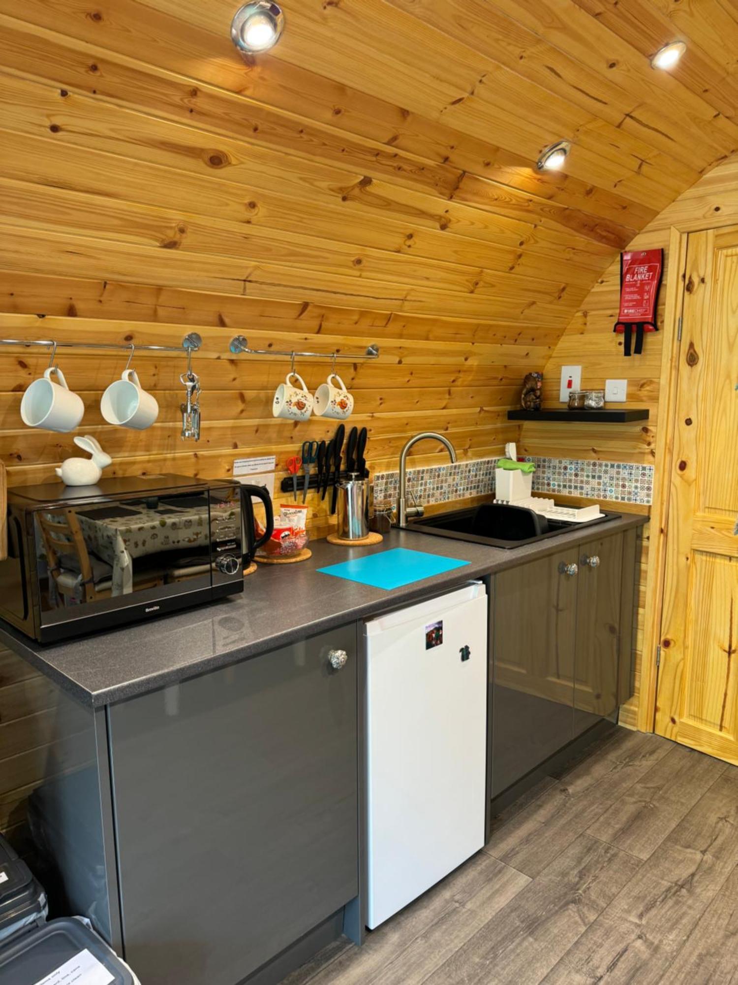 Loch Ness Woodland Pods Hotel Drumnadrochit Ngoại thất bức ảnh